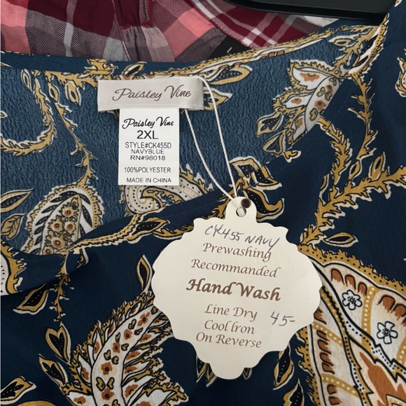 Chic Paisley Women's Blouse - Navy and Gold - Picture 4 of 4